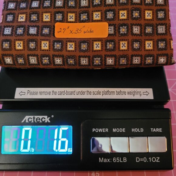 Vintage Tiny Floral in Squares on Brown Background 27" x 35" - Picture 3 of 3